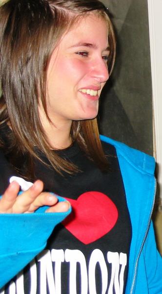 une fille qui se moque d'elle m�me!!! et oui elle a de l'humour!!!