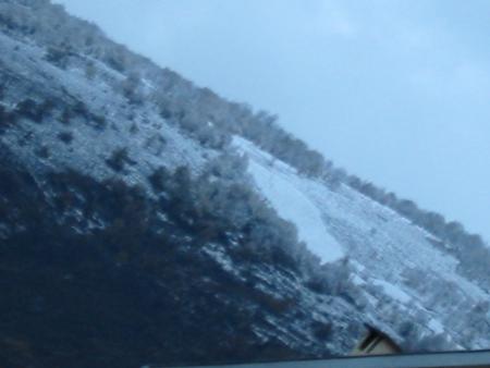 la neige est l� tout pr�t de la maison !!!! il y en a partout