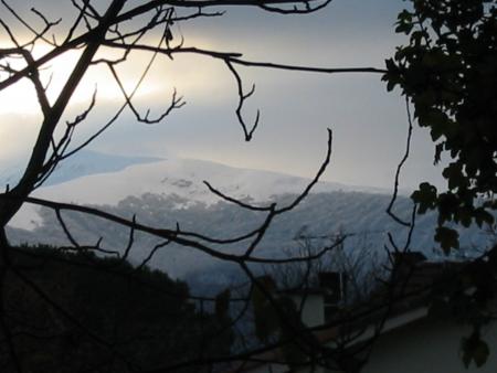 la neige est � nouveau l� sur le mont Fourcat!!!